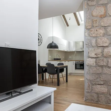 Thon アパート ドゥブロブニク