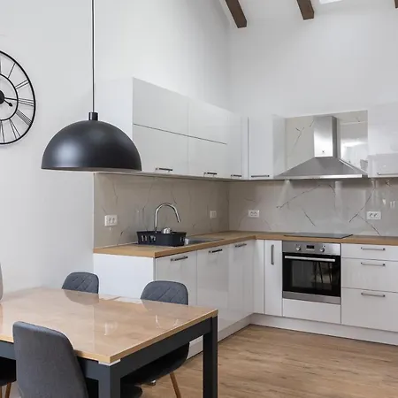 Thon Дубровник